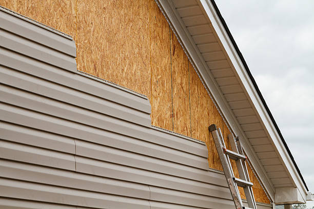 Professional Wood Siding technician working in Rutherfordton, NC